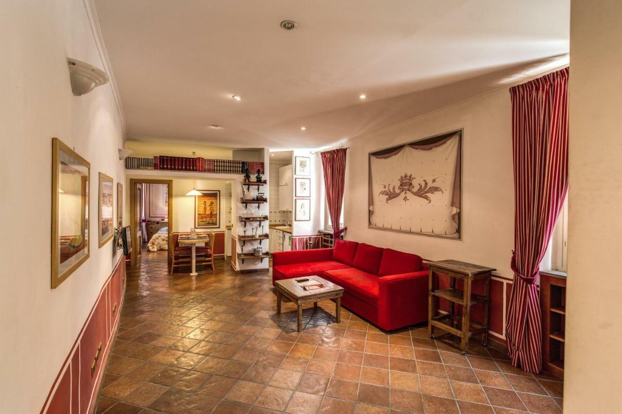Apartment Lovely Flat By The Trevi Fountain Rome